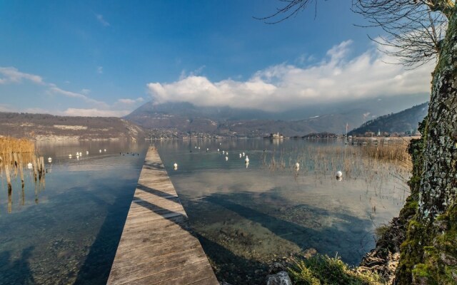 Les Jardins du Lac Private Duplex