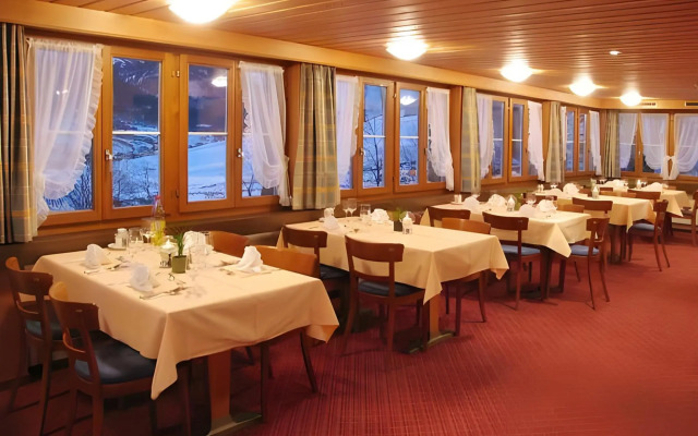 Gade Lodge