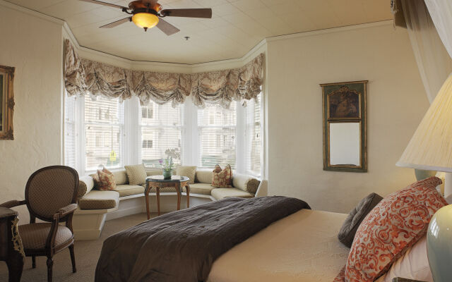 Washington Square Inn