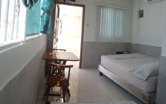 Hostal Palmeras Playa Milina