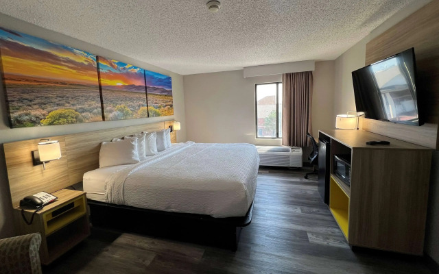 Days Inn by Wyndham Tulsa Central