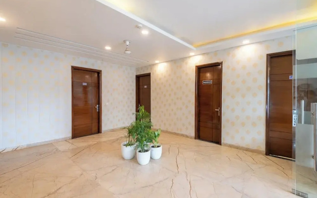 Saavi Hotel Sector- 46