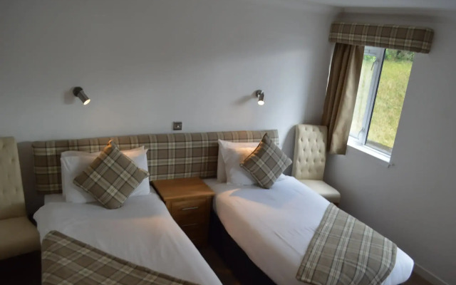 Loch Long Hotel