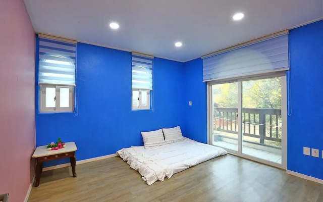Haena Pension