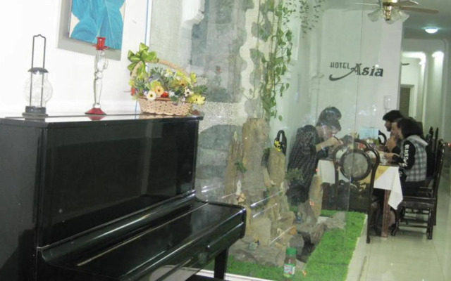 La Dora Hanoi Hotel & Travel