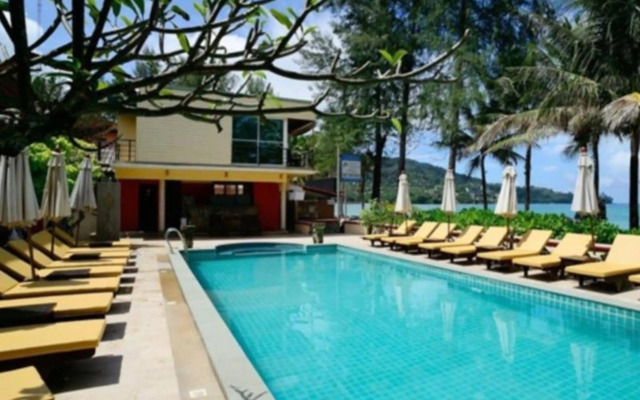 Kamala Beachfront Apartment