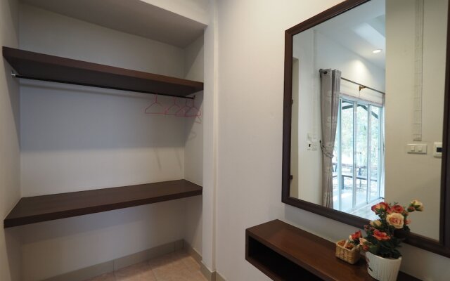 OYO 733 T Resort
