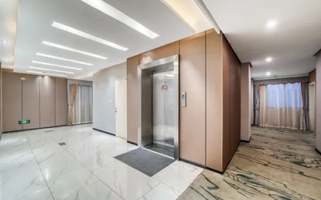 Aikesi Fashion Hotel (Suixi Real Leather World Shop)