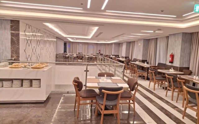 Maden Taiba Hotel