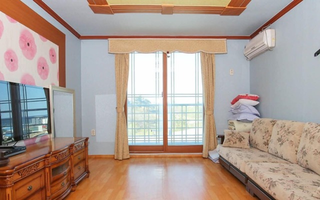 Sun Rising House
