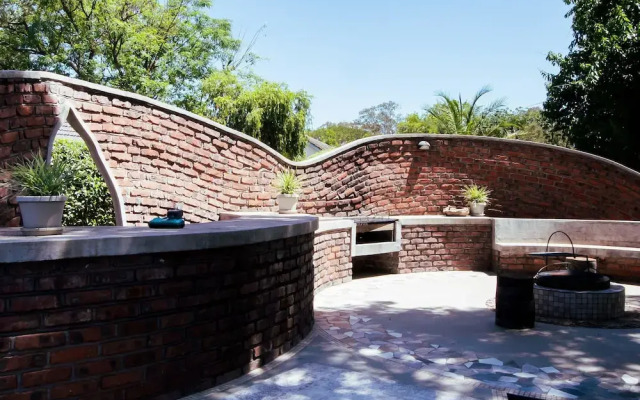 Luxurious Urban Oasis - 2276