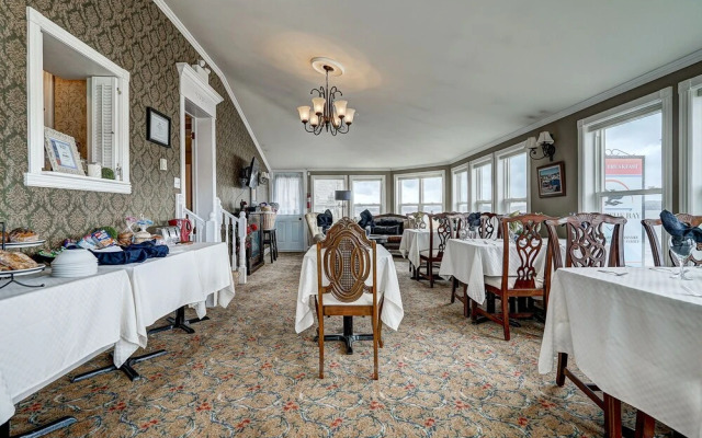 Inn By The Bay