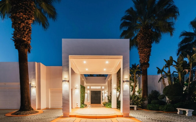 Fly With Me By Avantstay Mid Century Coachella Estate W Pool