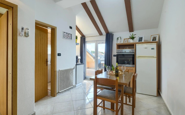 Apartment Ari - Pula, cozy with roof terrace