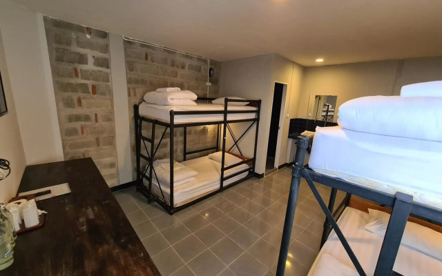 The 8 Factory Hotel Phitsanulok