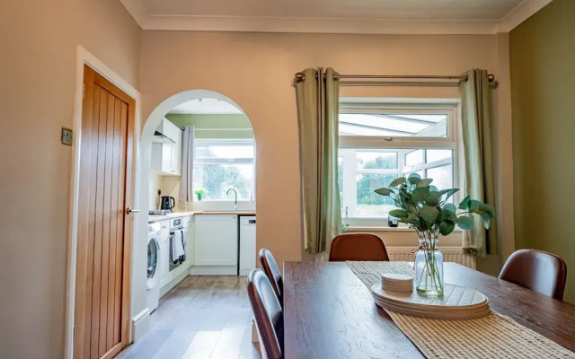 Host Stay Mayfield House