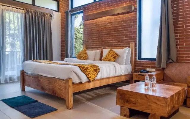 Corbett Machaan Resort