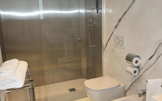 One Hotel & Restaurant