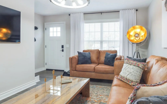 Modern Townhome: Walk to Tennessee Tech University