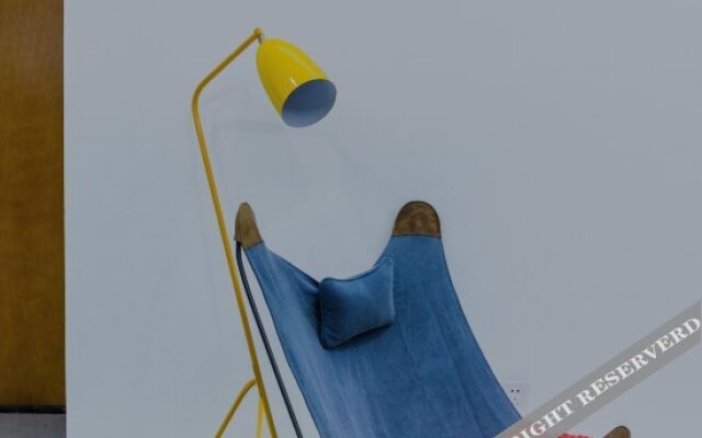 Nicesoe View Cloud Book House Hotel (Shangqing Temple Niujiaotuo Subway Station)