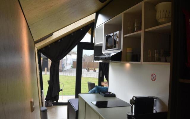 Tiny House in het groen, aan zee