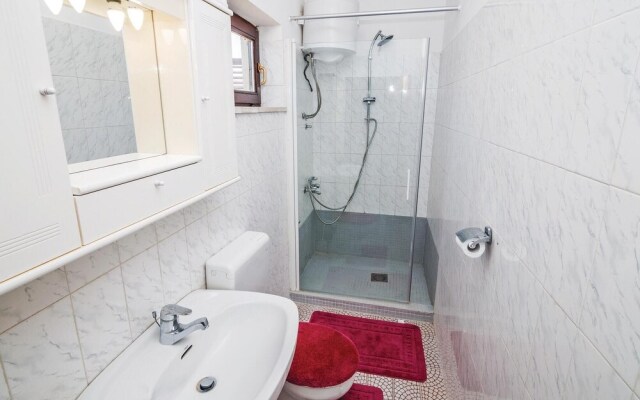 Beautiful Home in Vrsi With 4 Bedrooms, Wifi and Outdoor Swimming Pool