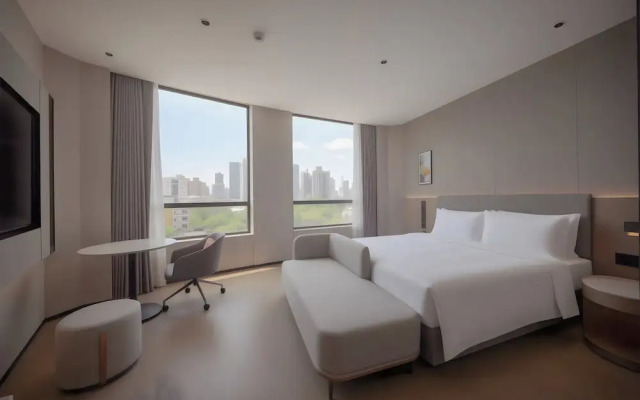 Holiday Inn Express Shanghai On The Bund by IHG