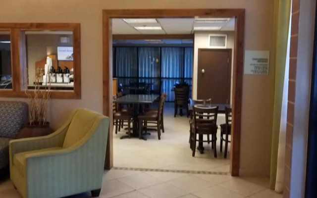 Holiday Inn Express Airport - Tucson by IHG