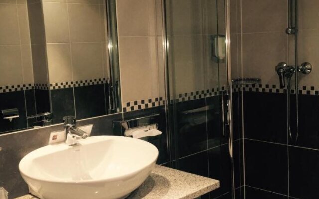 Aux Chants Des Oiseaux