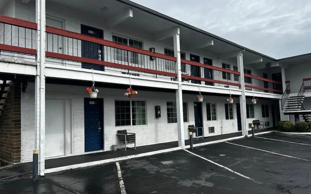 OYO Travelers Inn