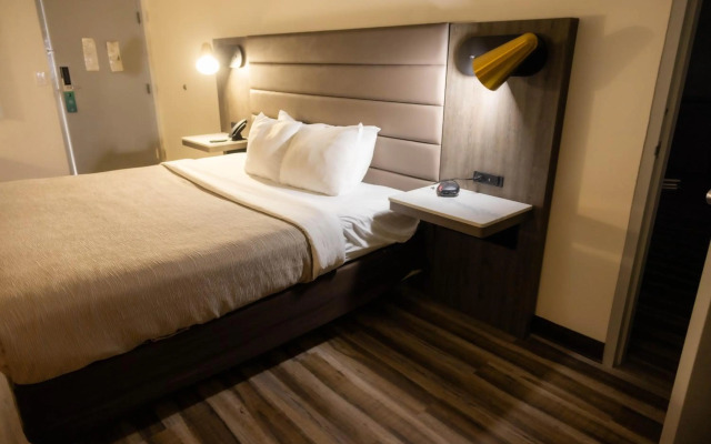 Quality Inn & Suites Lake Havasu City