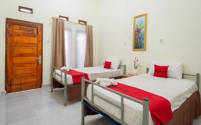 RedDoorz Syariah near Tirtasari Sonsang dan Banto Royo