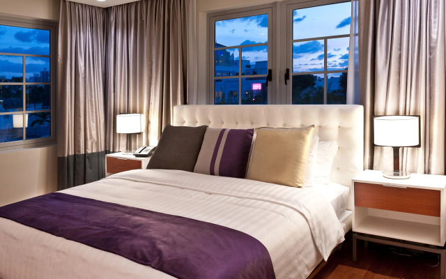 Leslie Hotel Ocean Drive