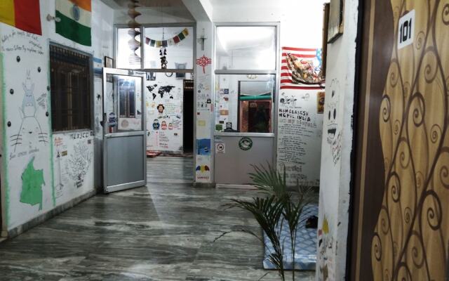 Zigzag Hostel Agra