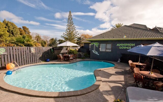 Anndion Lodge - Backpacker
