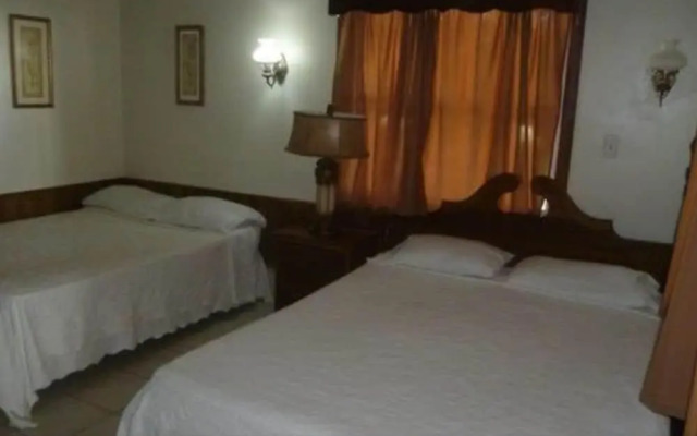 Foster's West Bay Resort