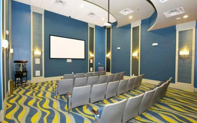 8912 Amazing Spacious Home