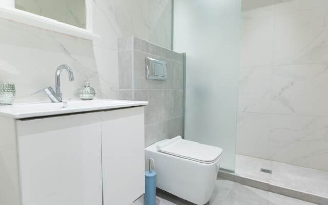 Civilian Apartments, Nilie Hospitality MGMT