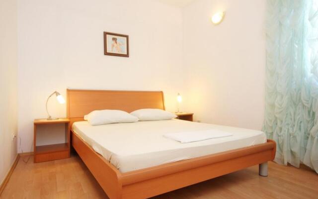 Tonka - 150m from the sea & parking - A2 B(4+1)