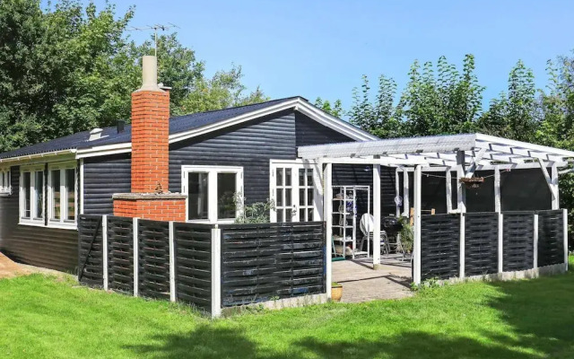 Radiant Holiday Home in Glesborg near Sea