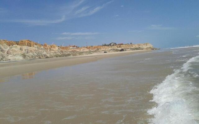 Casa duplex em frente ao mar, com 5 quartos.