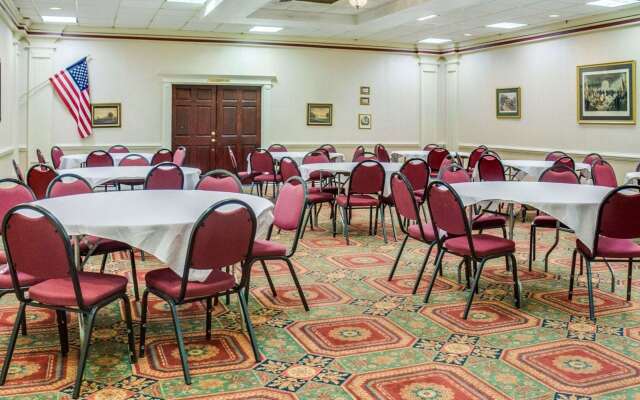 Clarion Inn