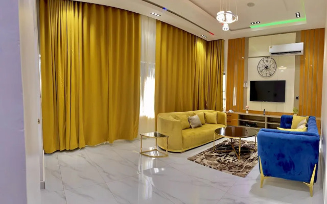 Lisa Suites