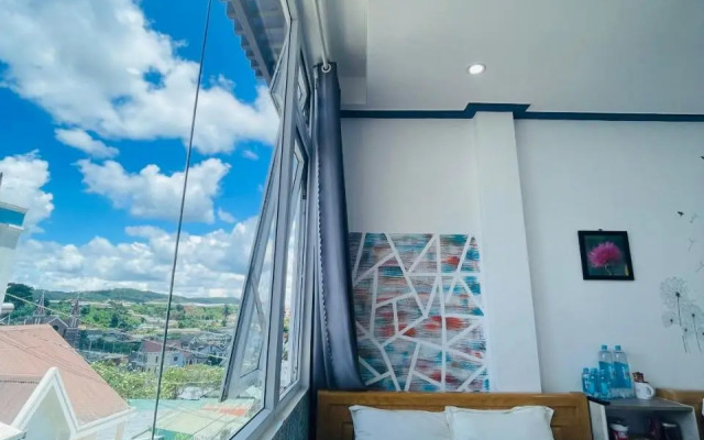Sau Moon House