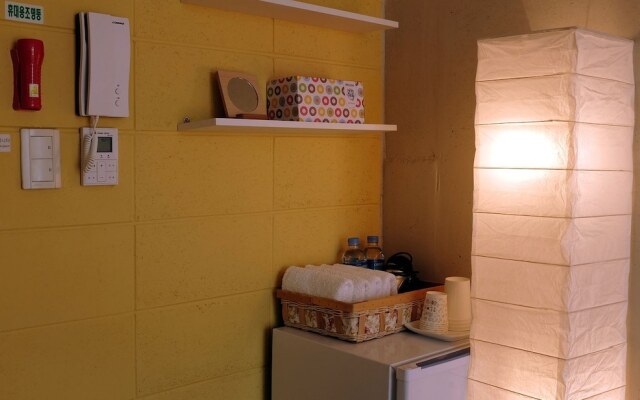 Atelier Hostel