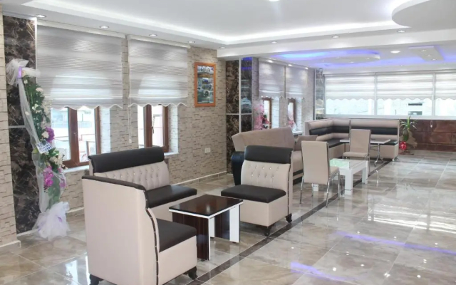 Oz Cavusoglu Hotel