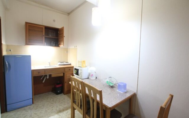 Little Nordic Cha Am Apartment