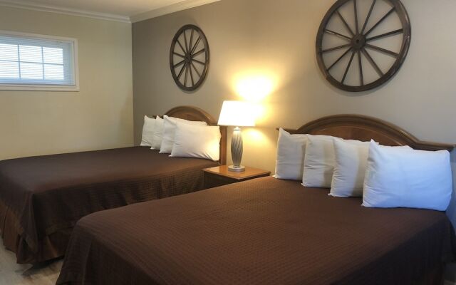 Westward Wagon Inn Theme Park Entrance