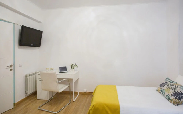 Madrid Suites San Mateo 207