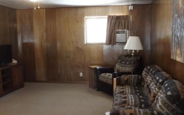 Lazy B Motel